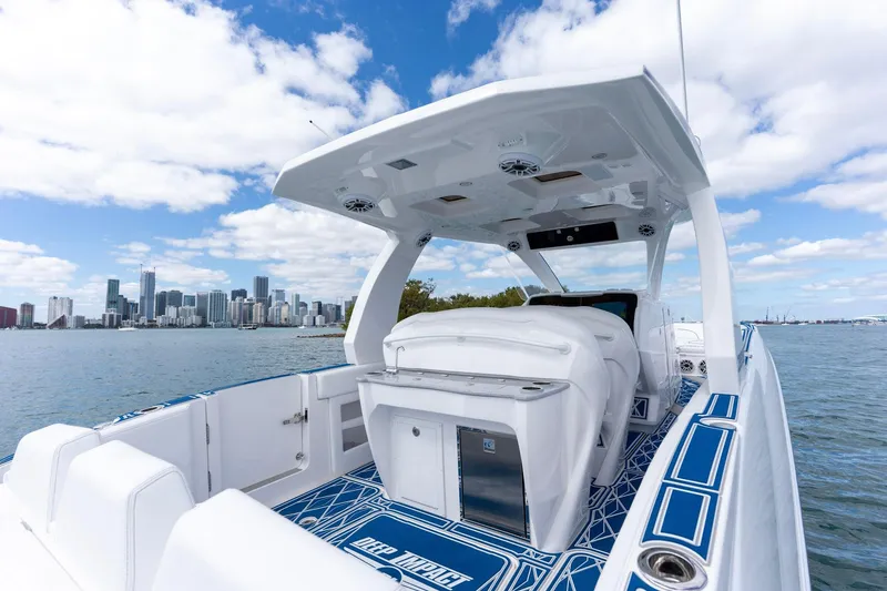 Slide: The Image of Deep Impact 399 Sport 2026 - 27