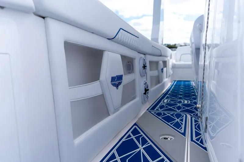 Slide: The Image of Deep Impact 399 Sport 2026 - 33