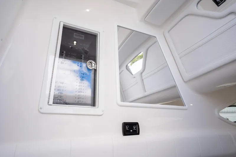 Slide: The Image of Deep Impact 399 Sport 2026 - 36