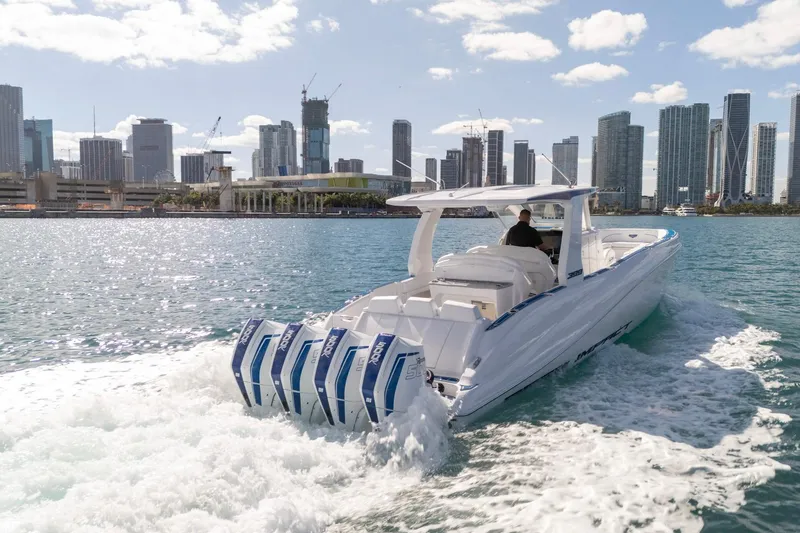 Slide: The Image of Deep Impact 399 Sport 2026 - 9