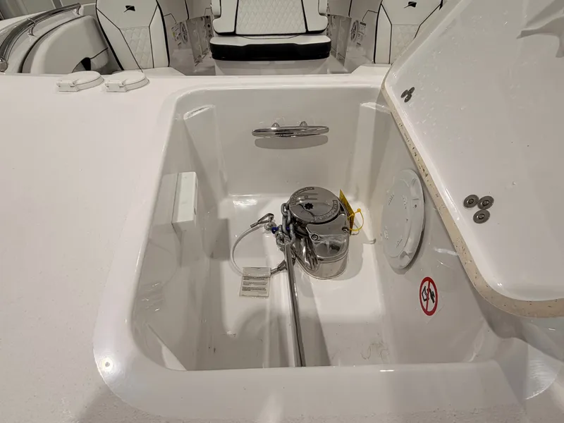 Slide: The Image of Stingray 253 CC 2025 - 7