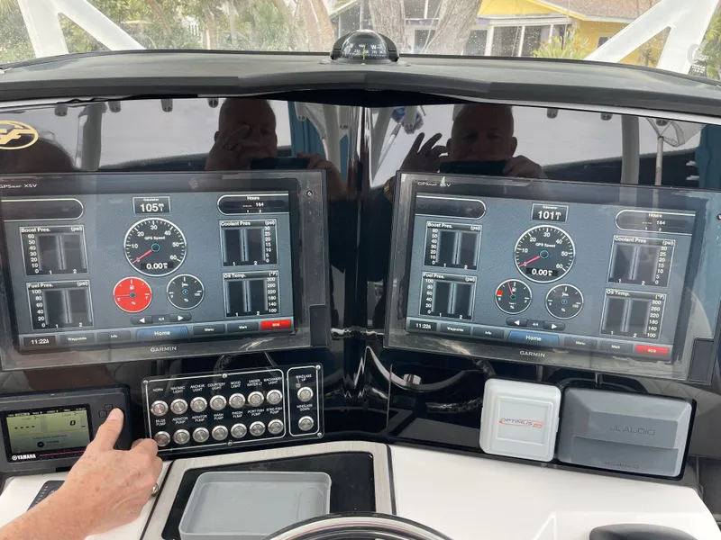 Slide: The Image of Sea Fox 328 Commender 2019 - 51