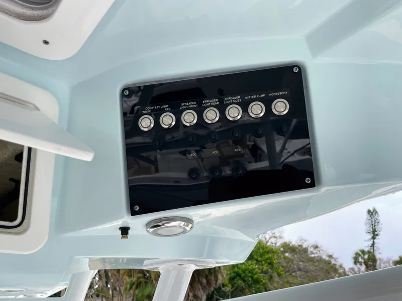 Slide: The Image of Sea Fox 328 Commender 2019 - 64