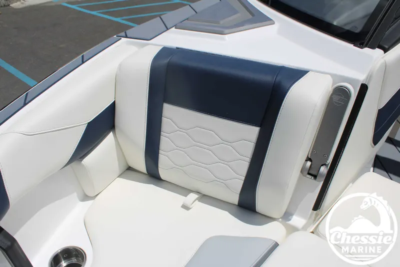 Slide: The Image of Malibu Wakesetter 23 LSV 2024 - 12