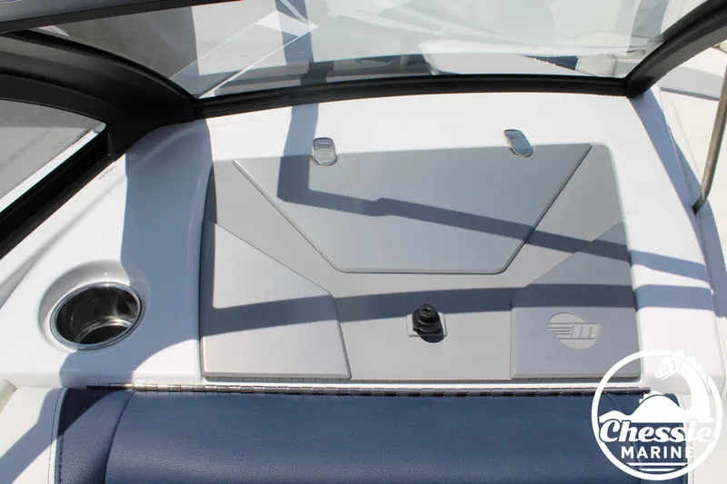 Slide: The Image of Malibu Wakesetter 23 LSV 2024 - 19