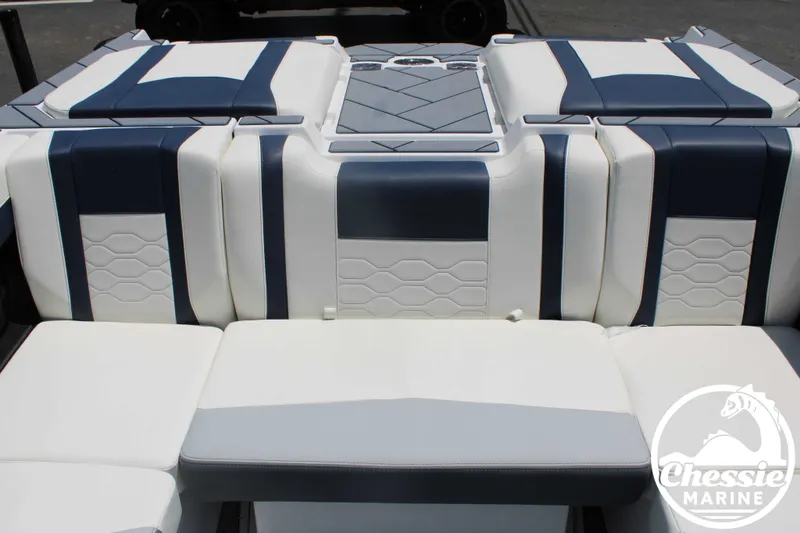 Slide: The Image of Malibu Wakesetter 23 LSV 2024 - 25