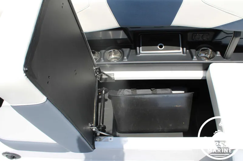 Slide: The Image of Malibu Wakesetter 23 LSV 2024 - 28