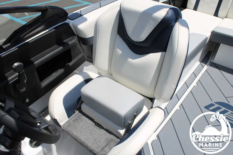 Slide: The Image of Malibu Wakesetter 23 LSV 2024 - 31