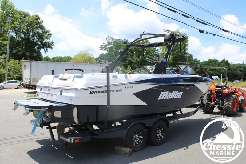 Slide: The Image of Malibu Wakesetter 23 LSV 2024 - 5