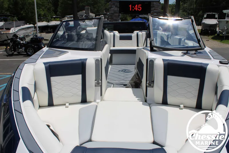 Slide: The Image of Malibu Wakesetter 23 LSV 2024 - 8