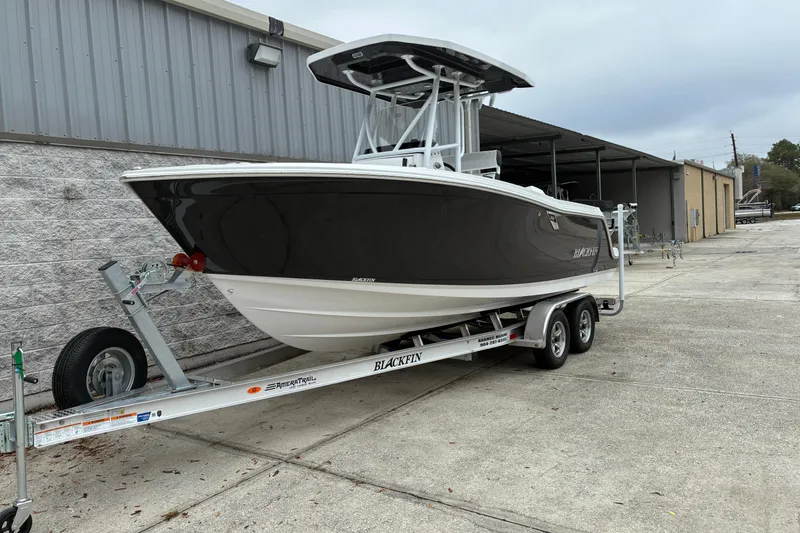 The Image of Blackfin 222 CC 2026 - undefined