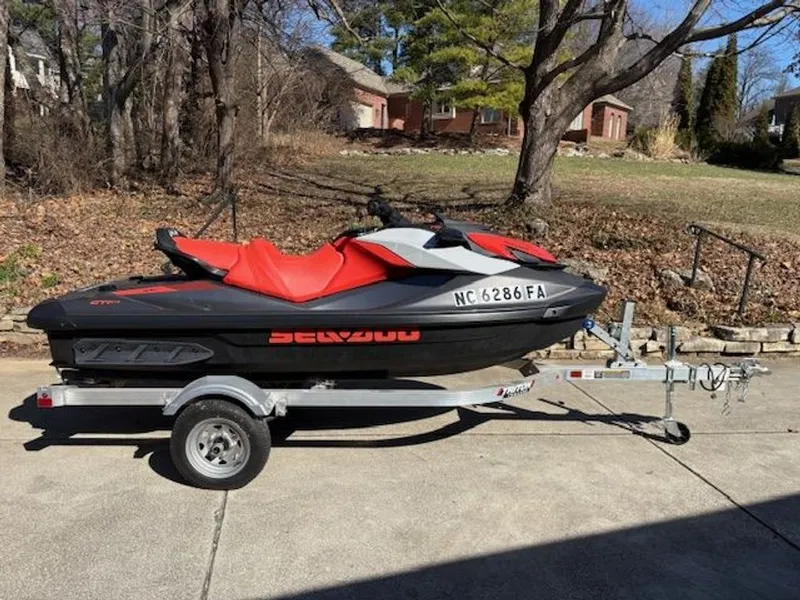 Slide: The Image of Sea-Doo GTI SE 2023 - 5