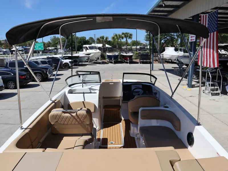 Slide: The Image of Bayliner VR6 Outboard 2026 - 12