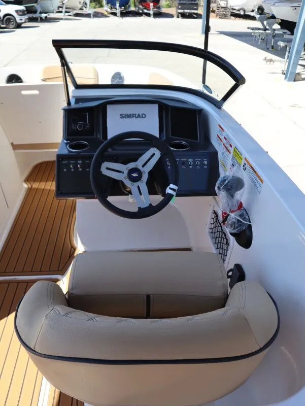 Slide: The Image of Bayliner VR6 Outboard 2026 - 13