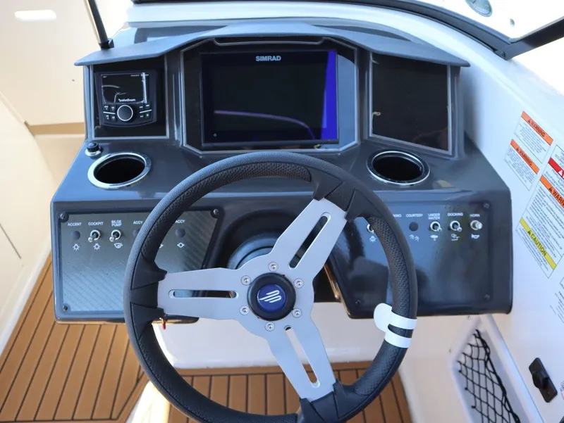 Slide: The Image of Bayliner VR6 Outboard 2026 - 14