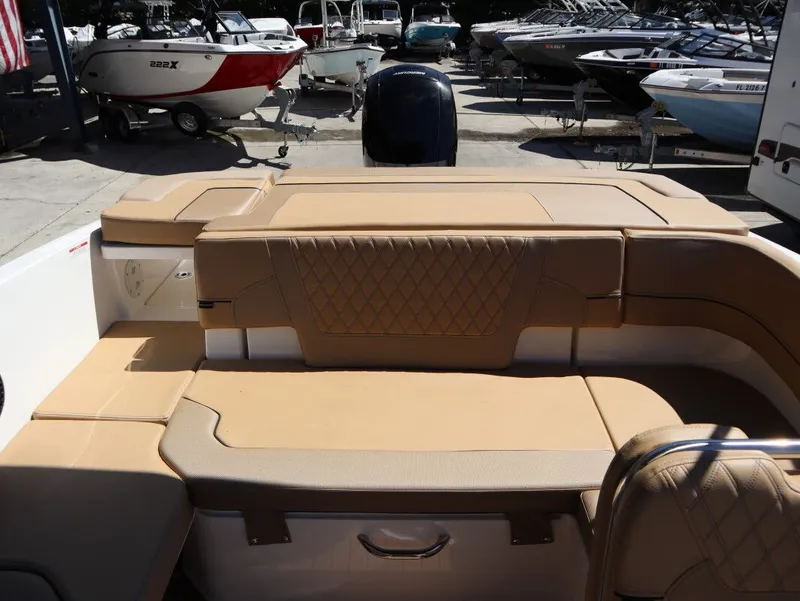 Slide: The Image of Bayliner VR6 Outboard 2026 - 19