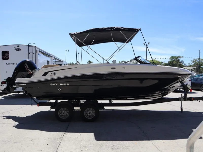 Slide: The Image of Bayliner VR6 Outboard 2026 - 5