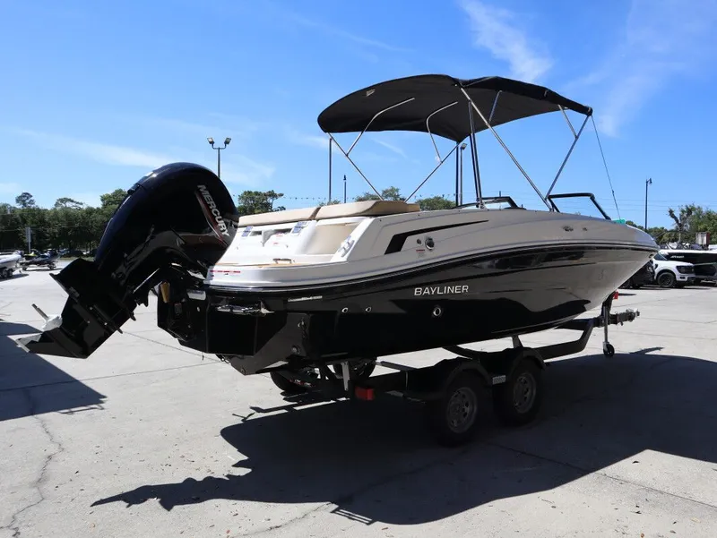 Slide: The Image of Bayliner VR6 Outboard 2026 - 6