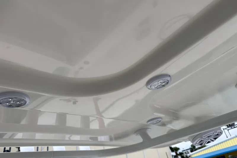 Slide: The Image of 2020 NauticStar 25 XS boat ceiling with built-in LED lights. - 56