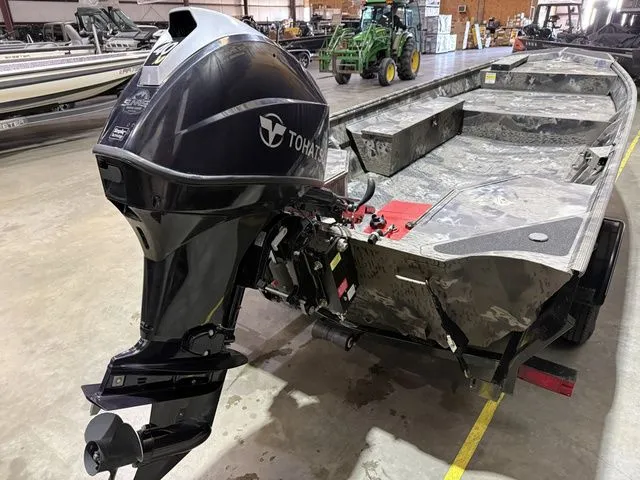 Slide: The Image of War Eagle War Eagle 754 W/ Tohatsu 40 2020 - 4