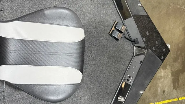 Slide: The Image of Vexus 189 W/ Mercury 115 2023 - 6