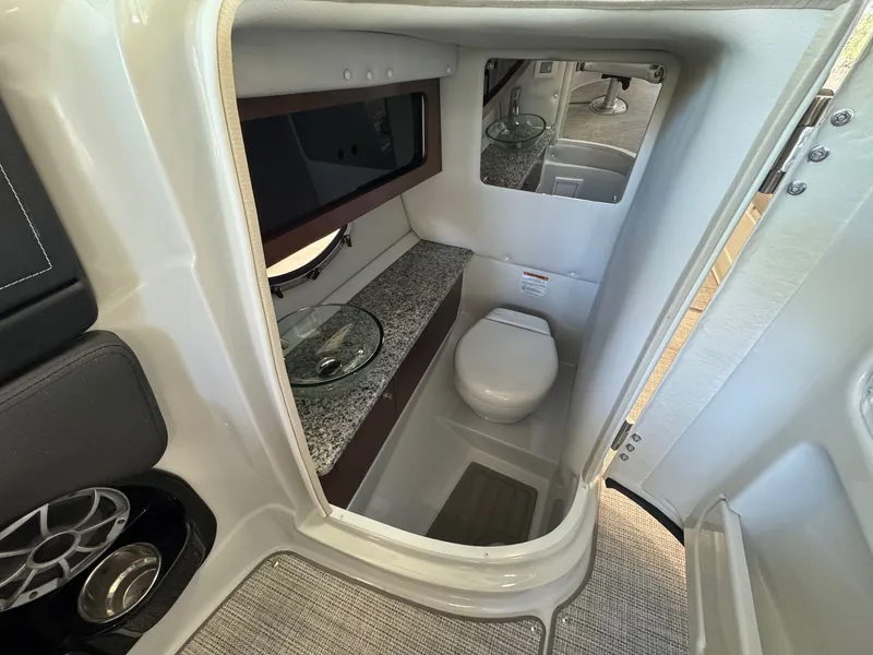 Slide: The Image of Crownline Boats 290SS 2025 - 10