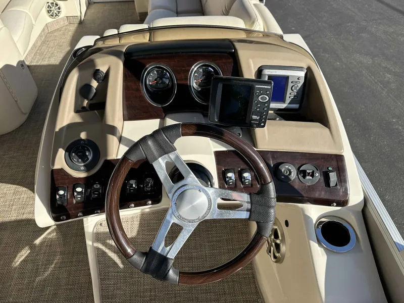 Slide: The Image of Bennington 2550 RCL ESP 2013 - 11