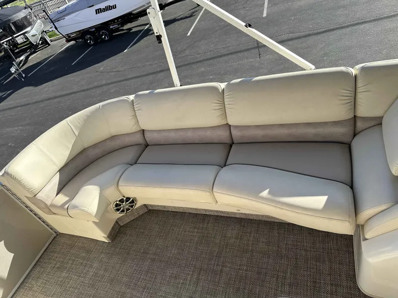 Slide: The Image of Bennington 2550 RCL ESP 2013 - 12