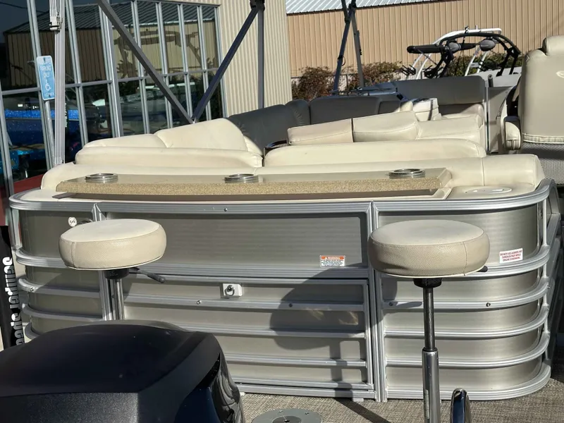 Slide: The Image of Bennington 2550 RCL ESP 2013 - 20