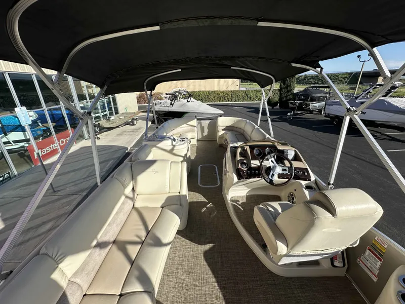 Slide: The Image of Bennington 2550 RCL ESP 2013 - 4