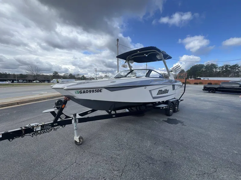 Slide: The Image of Malibu Wakesetter 23 MXZ 2021 - 105