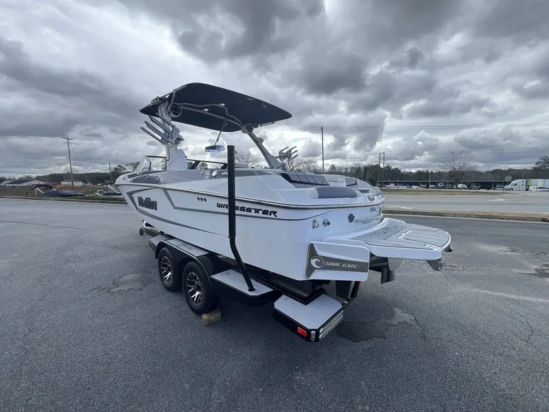 Slide: The Image of Malibu Wakesetter 23 MXZ 2021 - 108