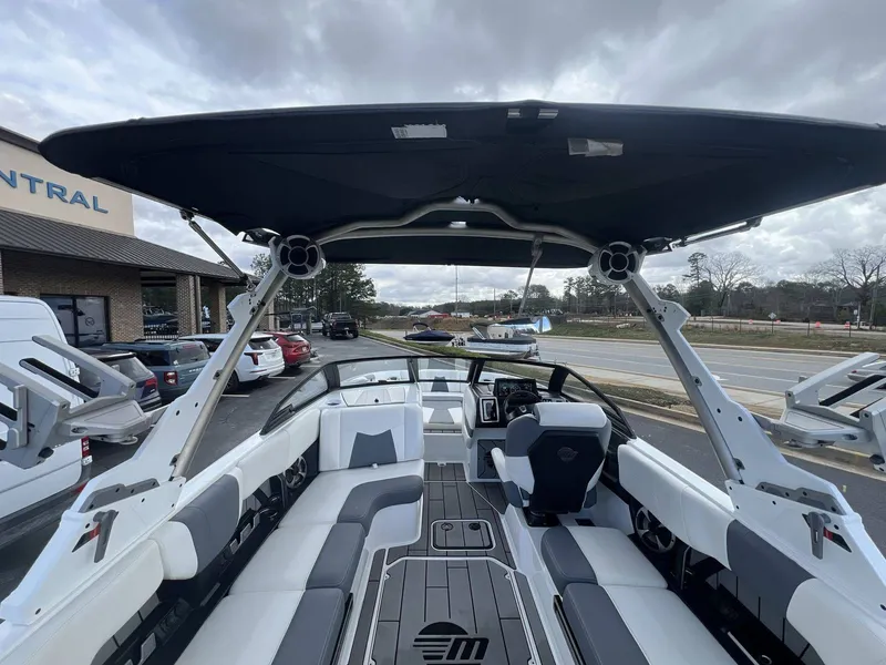 Slide: The Image of Malibu Wakesetter 23 MXZ 2021 - 122