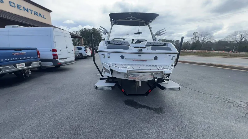 Slide: The Image of Malibu Wakesetter 23 MXZ 2021 - 51