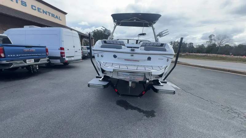 Slide: The Image of Malibu Wakesetter 23 MXZ 2021 - 52