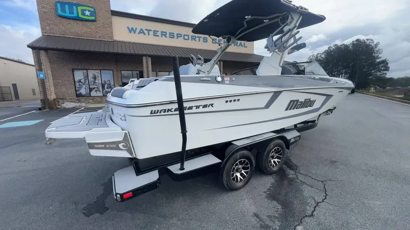 Slide: The Image of Malibu Wakesetter 23 MXZ 2021 - 74