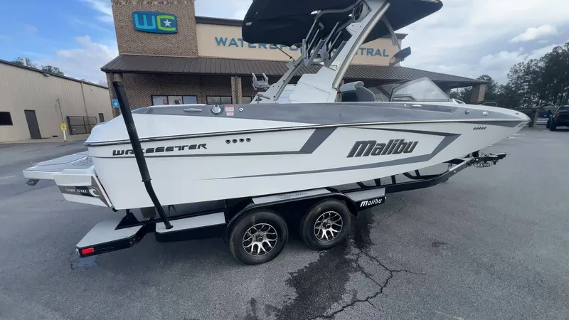 Slide: The Image of Malibu Wakesetter 23 MXZ 2021 - 75