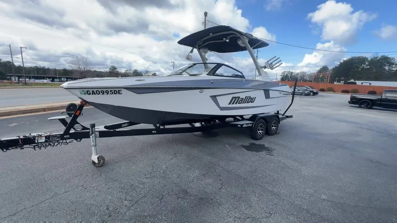 Slide: The Image of Malibu Wakesetter 23 MXZ 2021 - 85