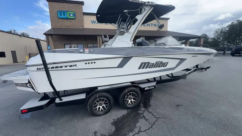Slide: The Image of Malibu Wakesetter 23 MXZ 2021 - 94
