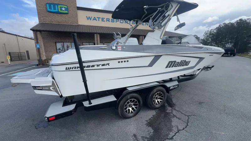 Slide: The Image of Malibu Wakesetter 23 MXZ 2021 - 97