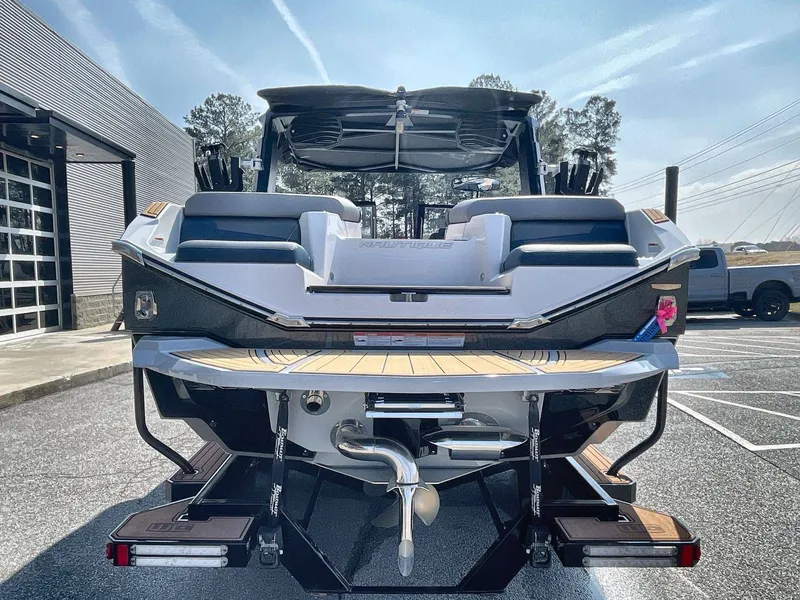 Slide: The Image of Nautique G23 2022 - 12