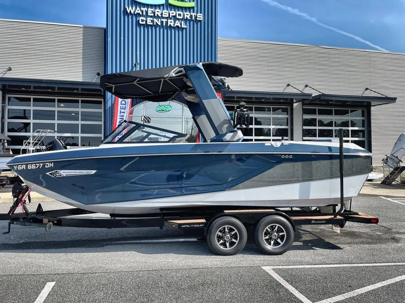 Slide: The Image of Nautique G23 2022 - 18