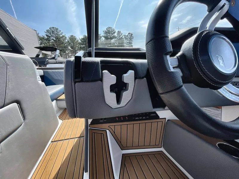 Slide: The Image of Nautique G23 2022 - 31