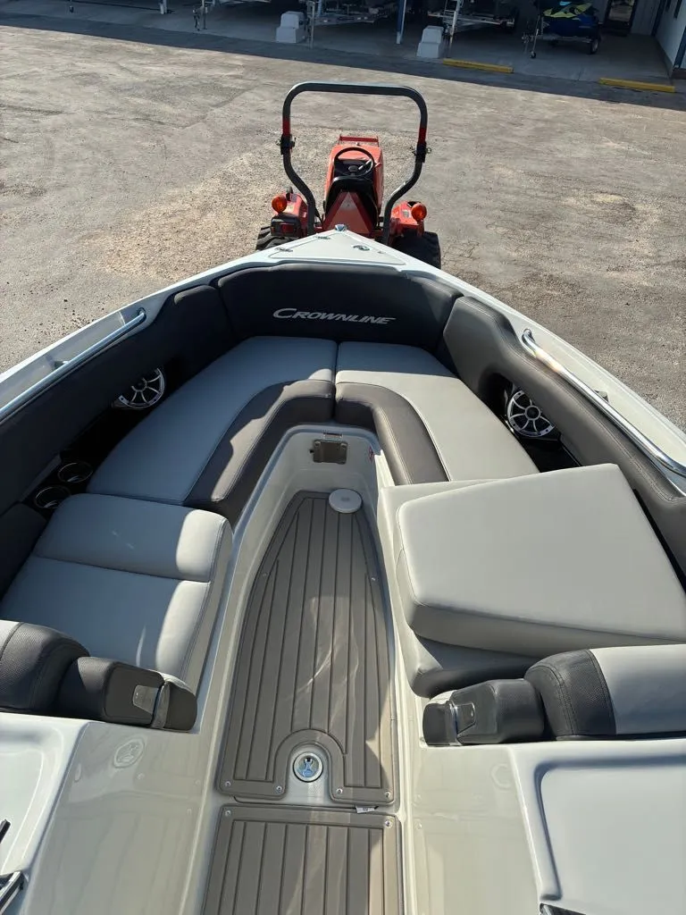 Slide: The Image of Crownline Boats 298SS 2026 - 16