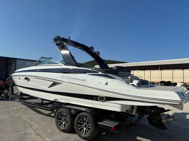 Slide: The Image of Crownline Boats 298SS 2026 - 18