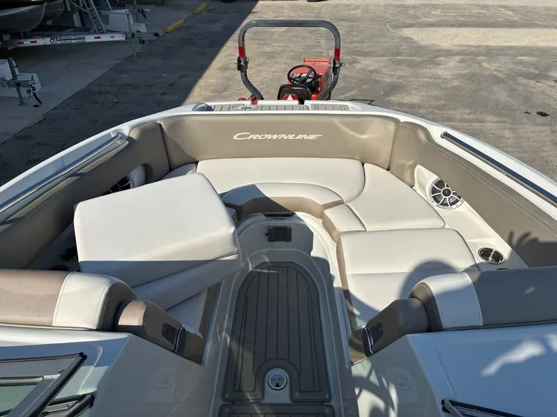Slide: The Image of Crownline Boats Eclipse E255 2026 - 8
