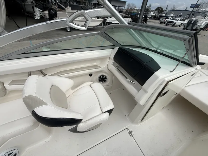 Slide: The Image of Chaparral 216 SSi Wide Tech 2011 - 7