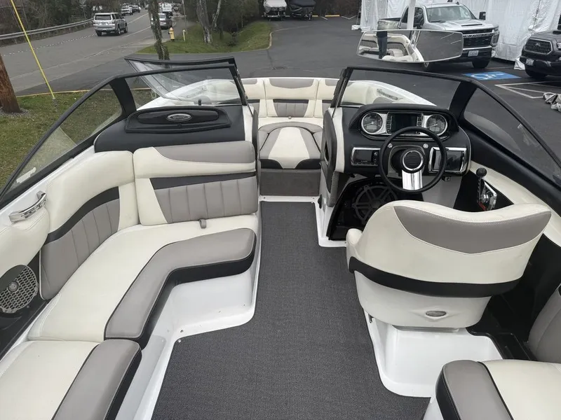 Slide: The Image of Malibu Wakesetter 24 MXZ 2014 - 14