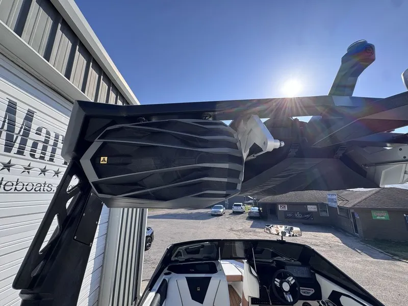 Slide: The Image of Nautique Super Air Nautique S23 2026 - 19