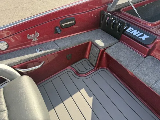 Slide: The Image of Phoenix Bass Boat 721 ZXL 2026 - 14